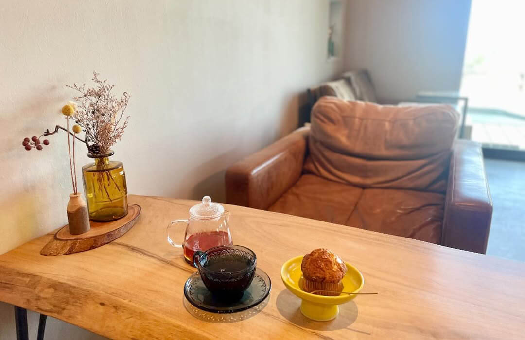紅茶と焼き菓子の小さなベイクドカフェ