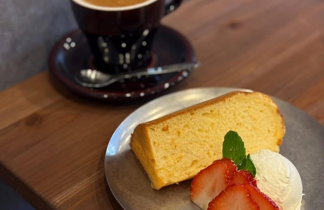 米粉シフォンと珈琲のカフェを開業